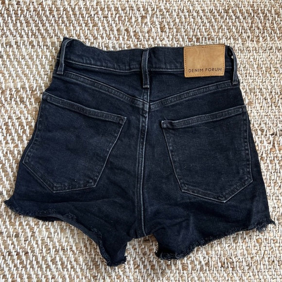 Denim Forum Arlo Short - Picture 3 of 7